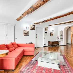 https://porto-antico-view-exclusive-flat-with-parking.hotelitalianriviera.com