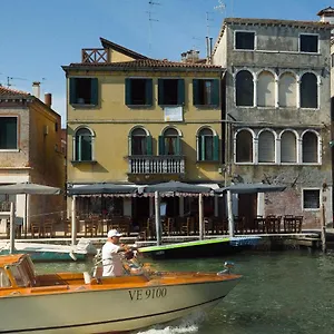  Appartement Casa Virginia Direct At The Canal Cannaregio With Own Roof Terrace